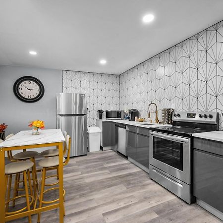 Modern 2Br City Center Getaway With Free Park Houston Extérieur photo